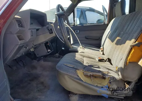 1987 Toyota Pickup Deluxe z USA, uszkodzony, nr VIN JT4RN67D7H5059355